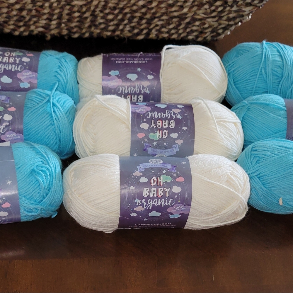 A star is Born Oh Baby Organic Yarn - Aqua & White
